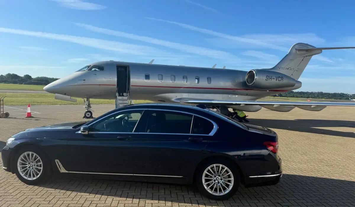 Bournemouth airport transfers with luxury chauffeur service